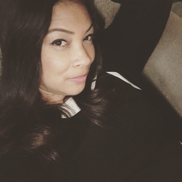 Women’s items Nike’s, Adidas, suits, bags - Picture 2 of 8